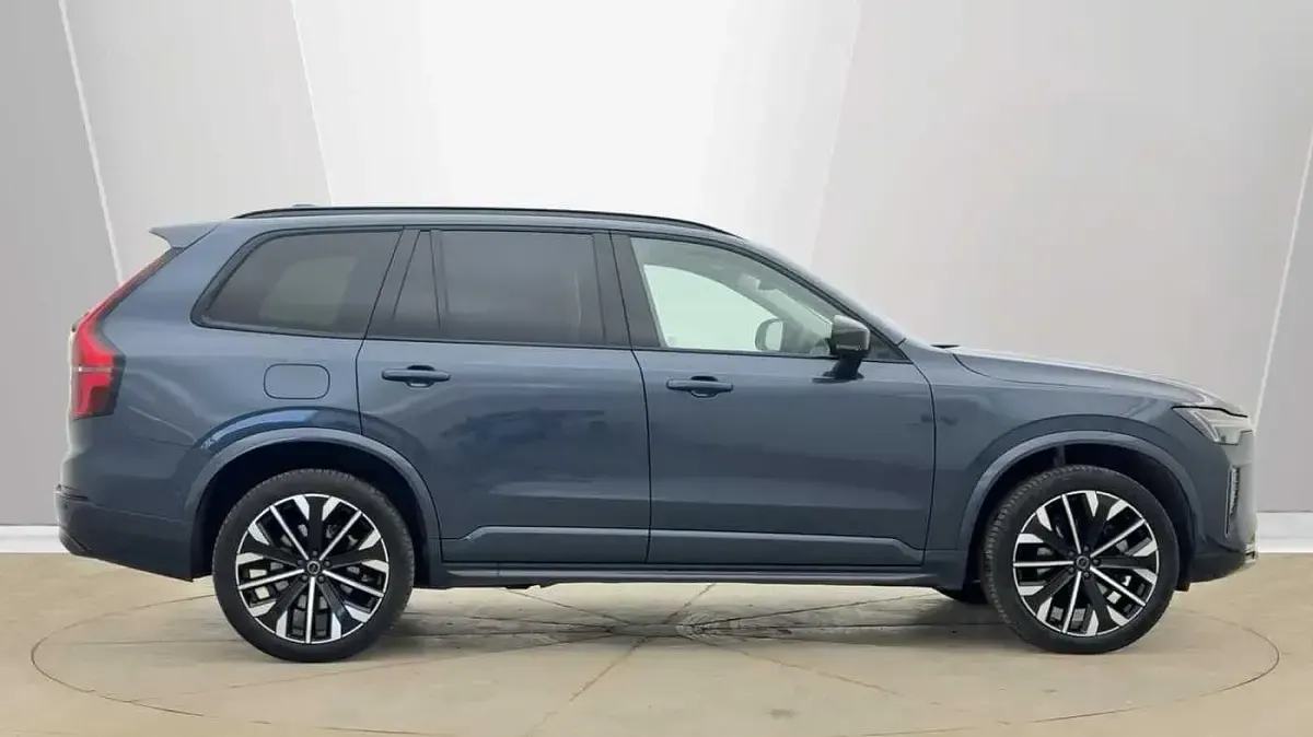 Used Volvo XC90 Ultra 455 HP (334 kW) 2025 Blue SUV