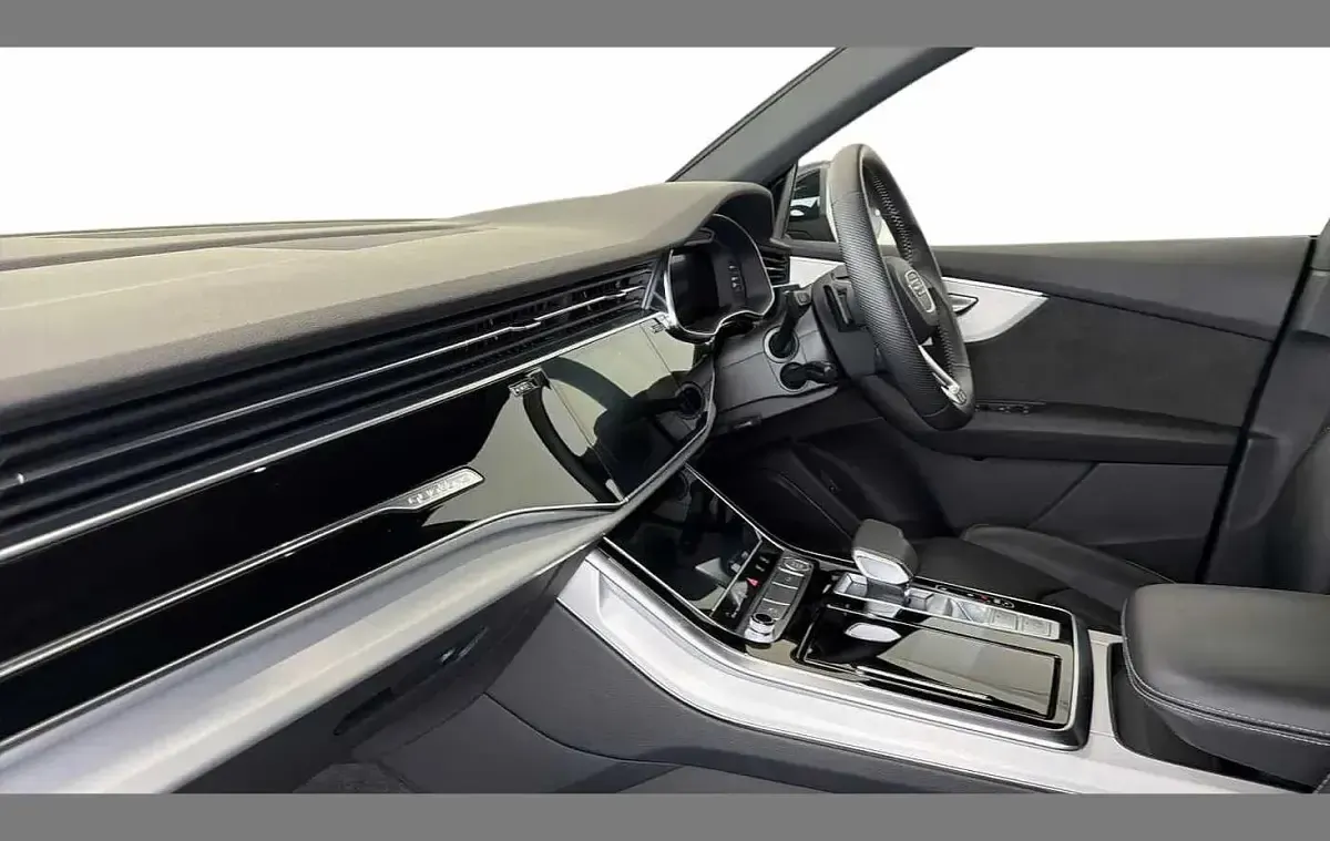 Used Audi Q8 S-Line 340 HP (250 kW) 2020 Black SUV