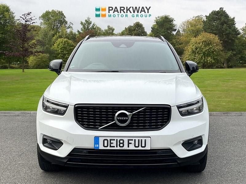 Used Volvo XC40 R-Design 190 HP (139 kW) 2018 White SUV