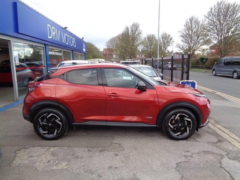 Used Nissan Juke N-Connecta 143 HP (105 kW) 2023 Red SUV