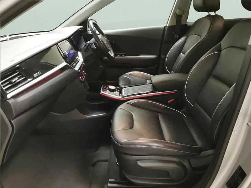 Used Kia e-Niro 147 kW (201 HP) 2020 Silver SUV