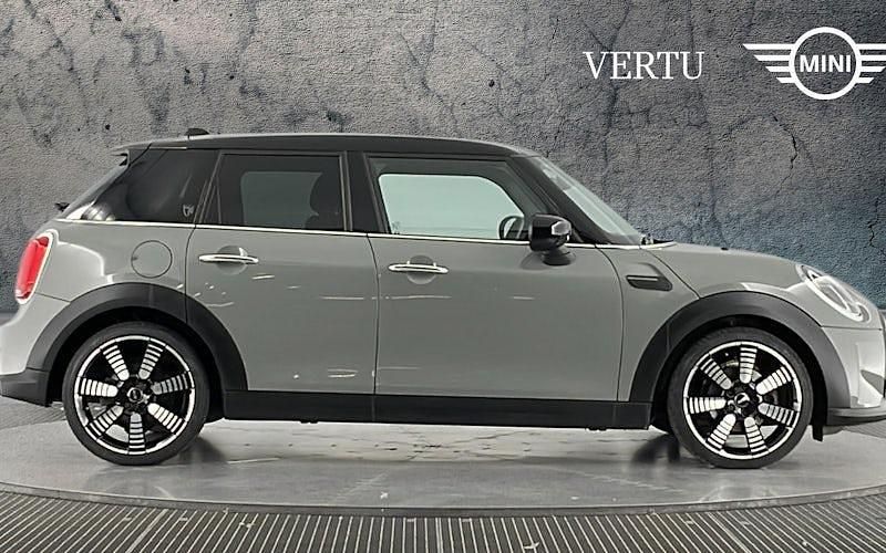 Używany Mini Cooper Exclusive 136 KM (100 kW) 2022 Hatchback