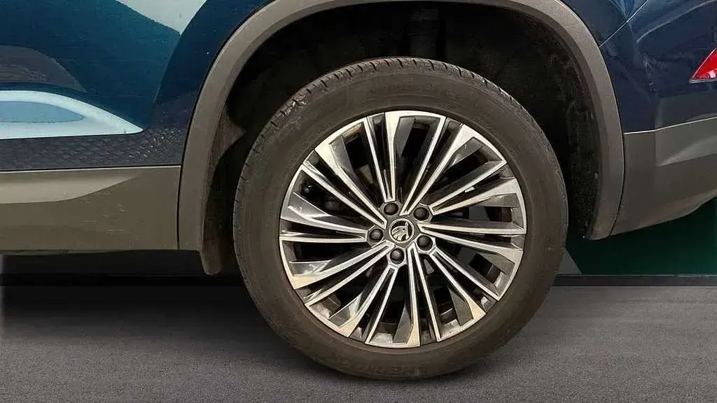 Used Skoda Kodiaq SE L Executive 150 HP (110 kW) 2023 Petrol blue metallic SUV