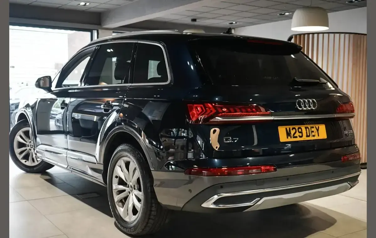 Used Audi Q7 Sport 334 HP (245 kW) 2023 Blue SUV