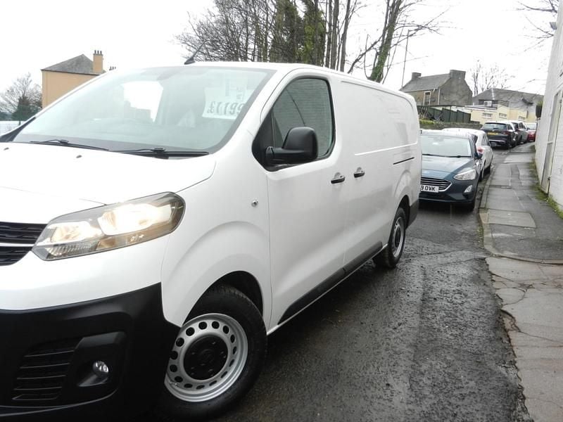 Used Vauxhall Vivaro 100 HP (73 kW) 2021 White MPV
