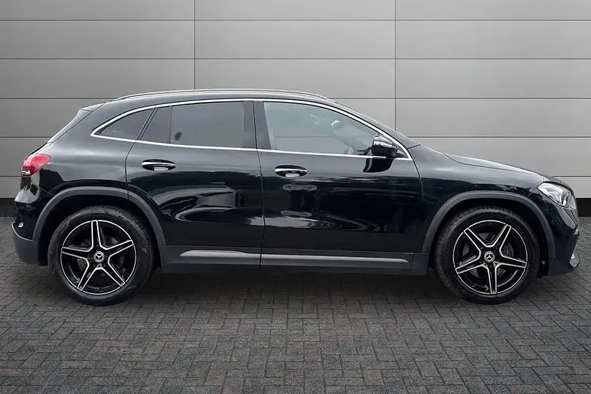 Used Mercedes GLA200 AMG line 161 HP (118 kW) 2023 Black SUV