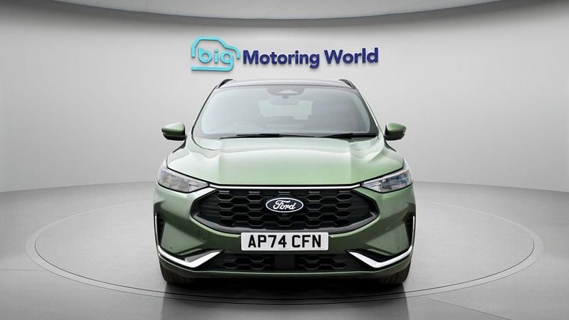 Begagnad Ford Kuga ST-Line X 240 HK (176 kW) 2024 SUV