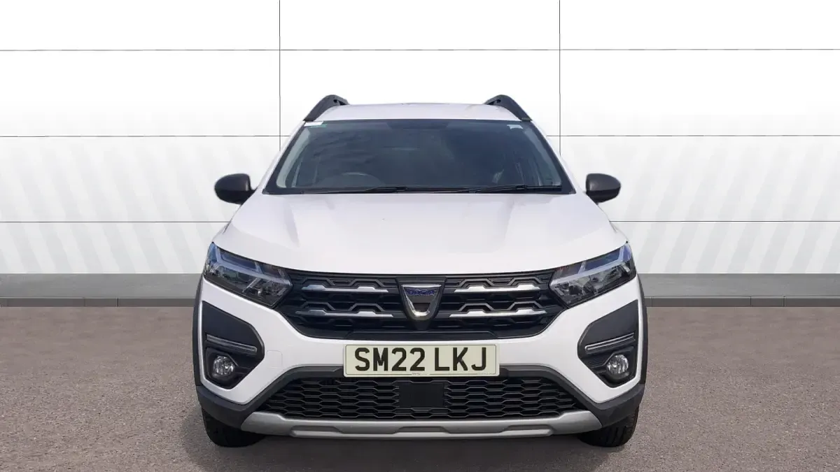 Used Dacia Jogger Essentiel 109 HP (80 kW) 2022 White MPV