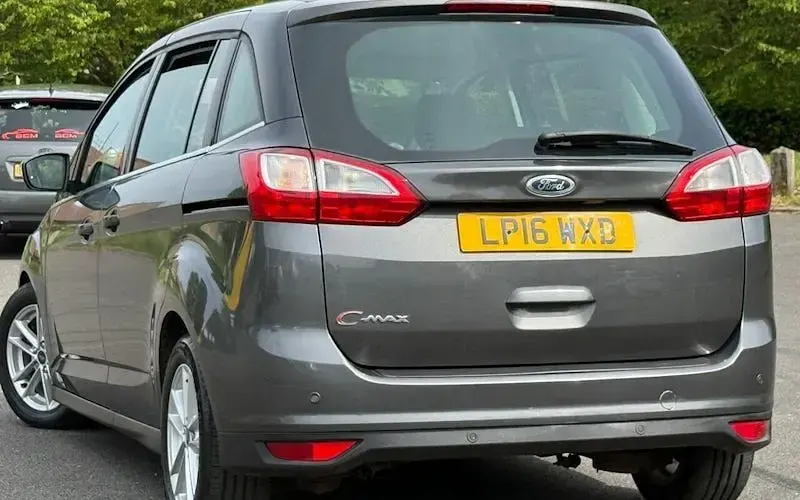 Used Ford Grand C-Max Zetec 120 HP (88 kW) 2019 MPV