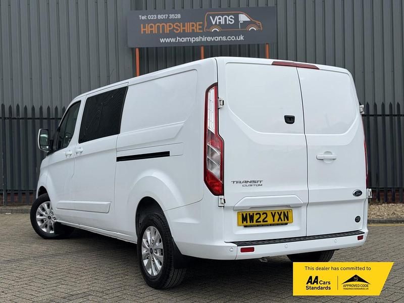 Used Ford Transit Custom Limited 130 HP (95 kW) 2022 White Van