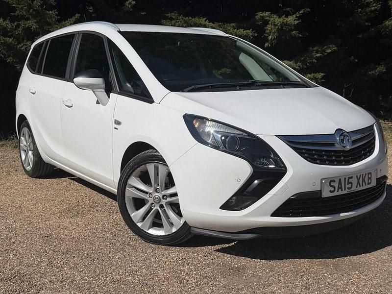 Used Vauxhall Zafira SRi 136 HP (100 kW) 2015 White MPV