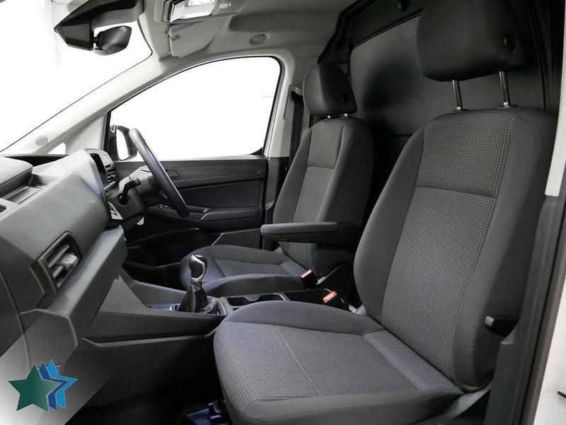 Used VW Caddy 102 HP (75 kW) 2022 White MPV