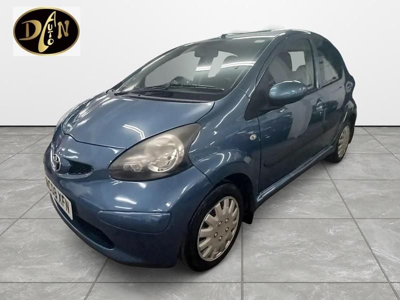 Used Toyota Aygo 67 HP (49 kW) 2008 Blue Hatchback