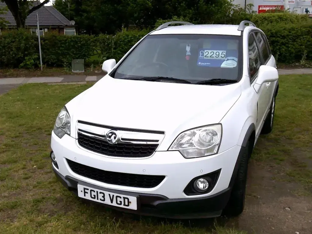 Used Vauxhall Antara 2013 White SUV