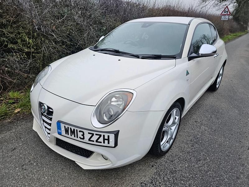 Used Alfa Romeo MiTo Distinctive 2013 White Hatchback