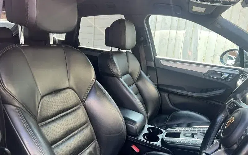 Used Porsche Macan Turbo 400 HP (294 kW) 2015 Black SUV