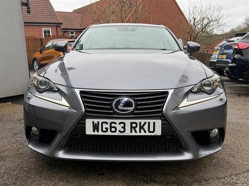 Used Lexus IS300h Luxury Line 223 HP (164 kW) 2013 Grey Sedan