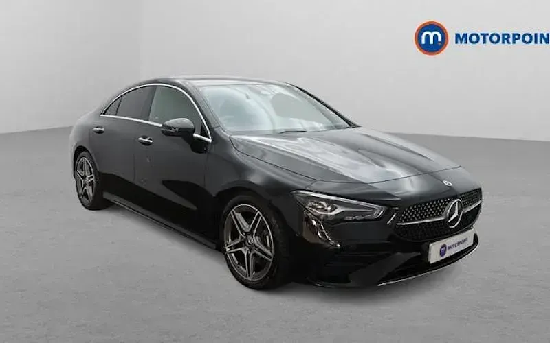 Usado Mercedes CLA180 Executive 136 HP (100 kW) 2025 Sedan