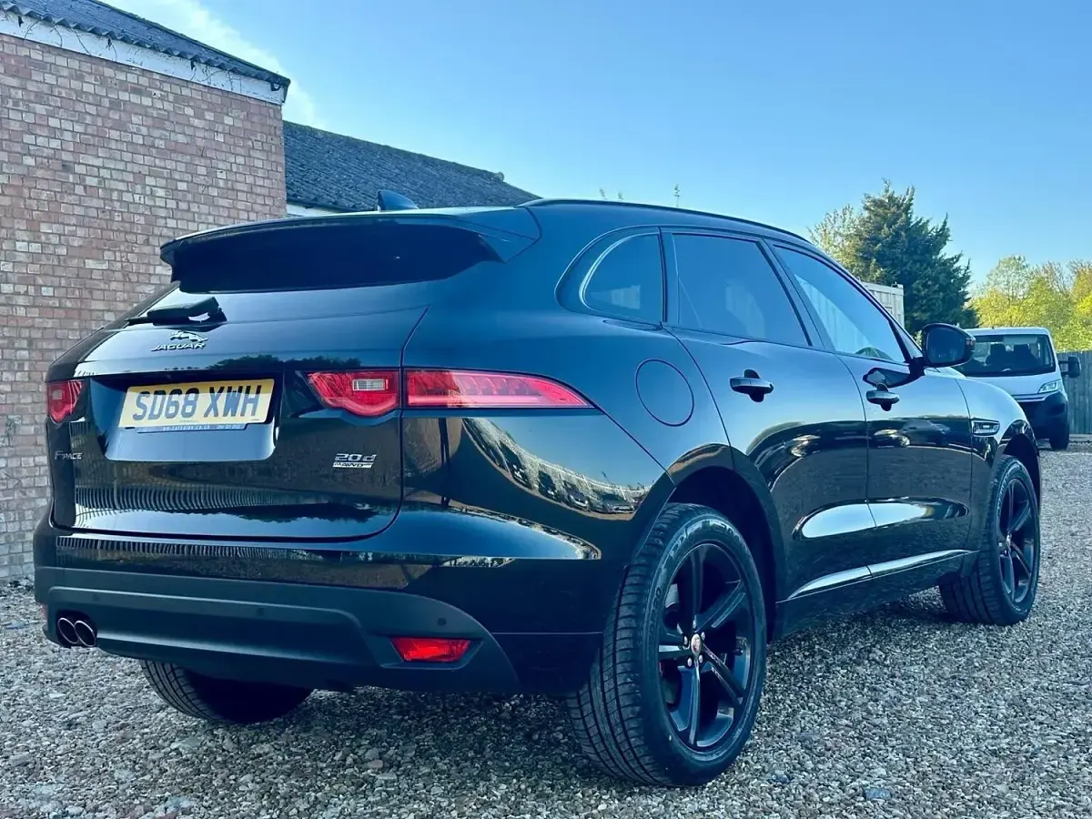 Used Jaguar F-Pace R-Sport 2018 Black SUV