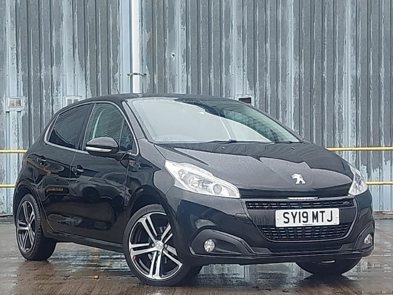 Used Peugeot 208 GT-line 109 HP (80 kW) 2019 Black Hatchback