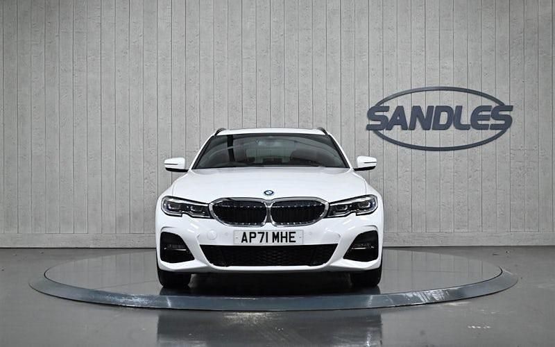 Used BMW 330e M Sport 292 HP (214 kW) 2022 White Estate