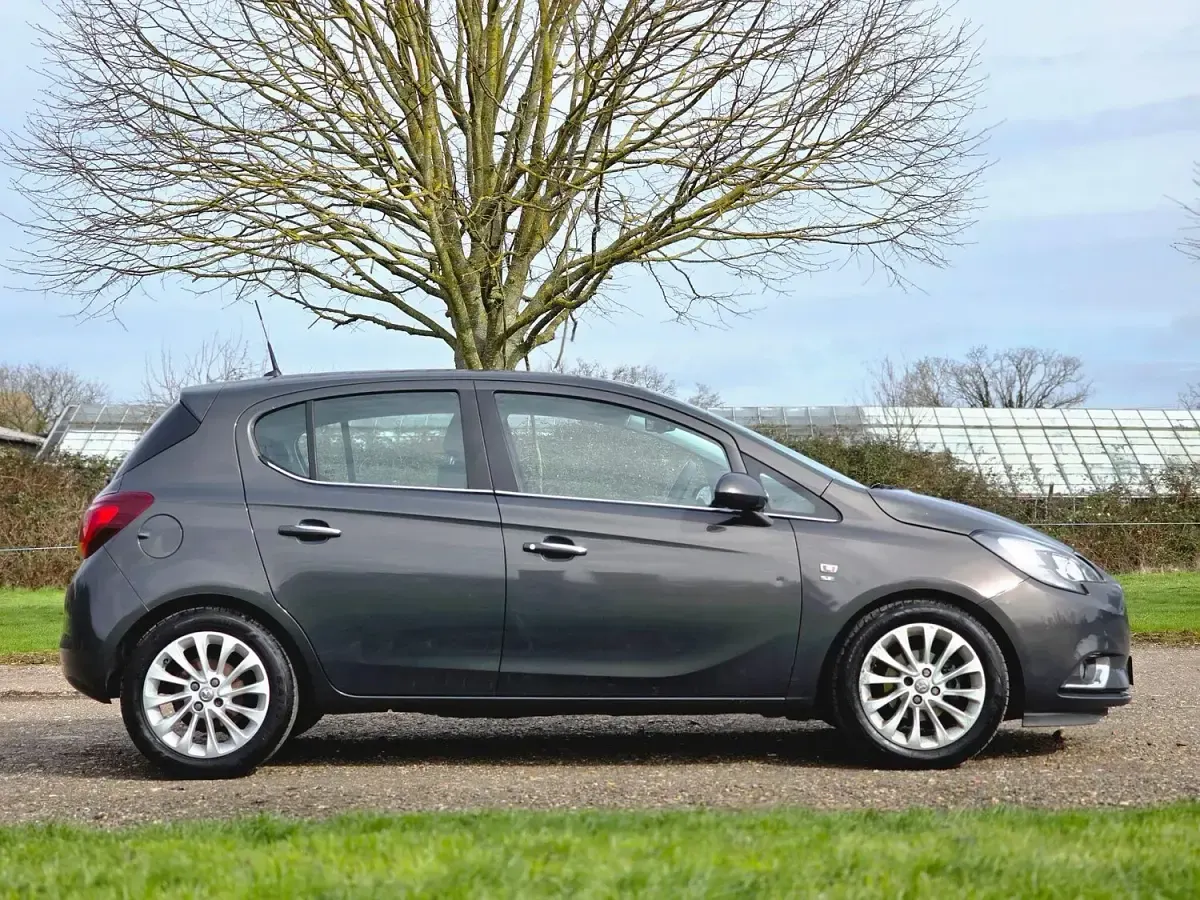 Used Vauxhall Corsa 90 HP (66 kW) 2015 Grey Hatchback
