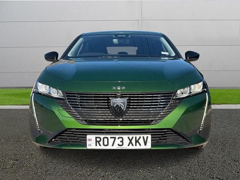 Used Peugeot 308 Allure Premium 130 HP (95 kW) 2023 Green Hatchback