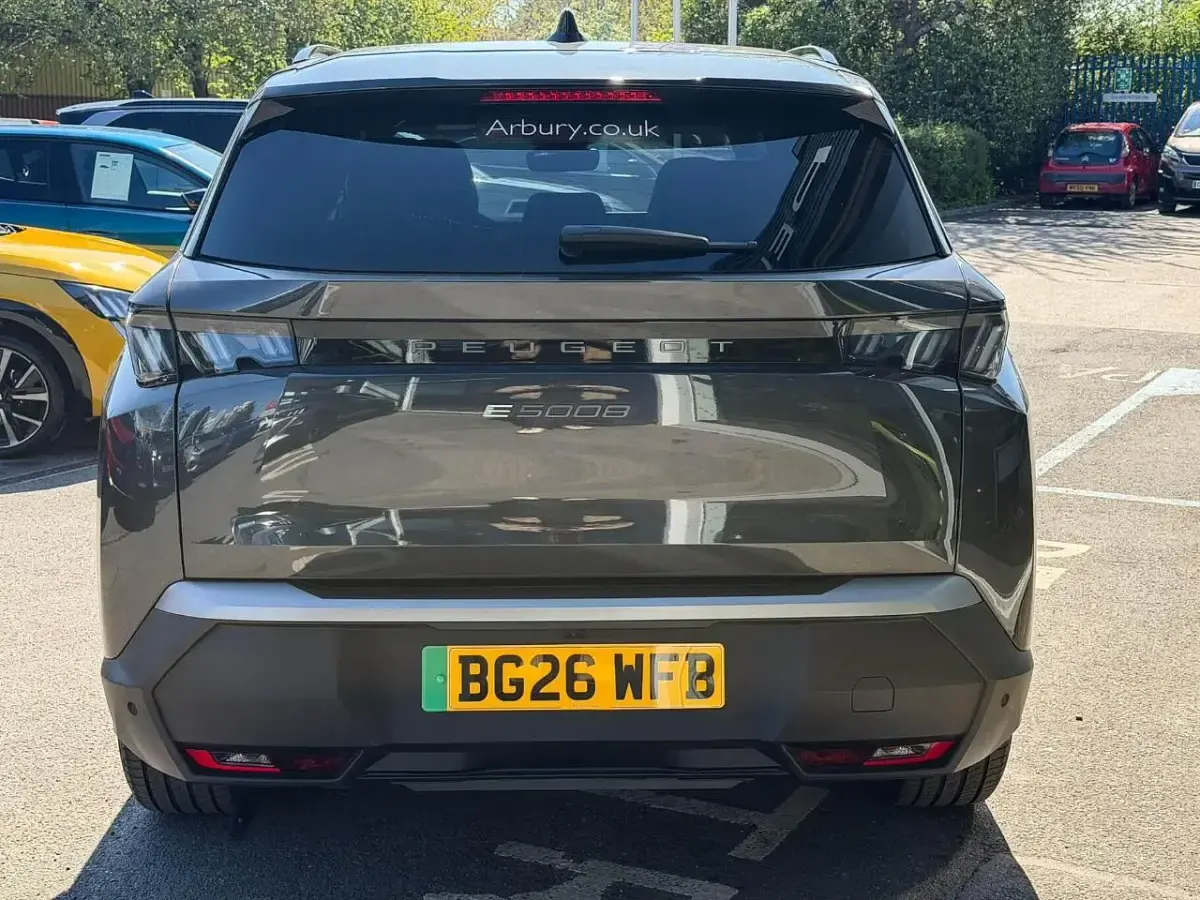 Used Peugeot 5008 Allure 156 kW (213 HP) 2026 Grey SUV
