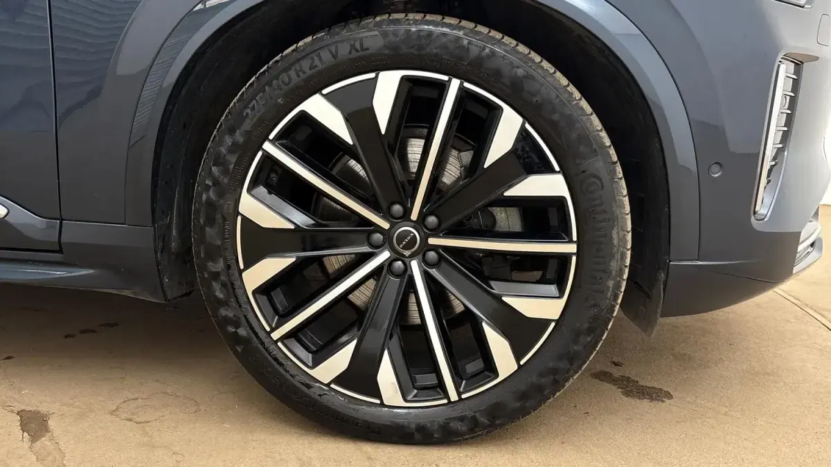 Usado Volvo XC90 Ultra 455 HP (334 kW) 2025 Azul SUV