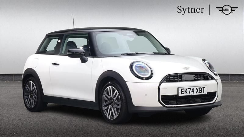Used Mini Cooper Hatch 113 kW (154 HP) 2025 White Hatchback