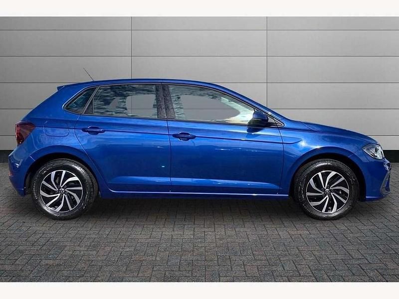 Used VW Polo Life 95 HP (69 kW) 2022 Blue Hatchback