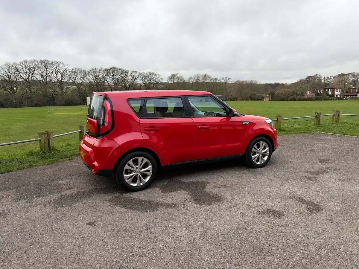 Used Kia Soul Urban 130 HP (95 kW) 2015 Red SUV
