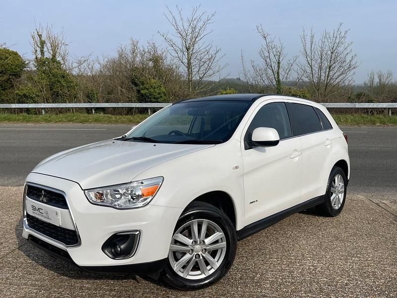 Used Mitsubishi ASX 2014 White pearl SUV