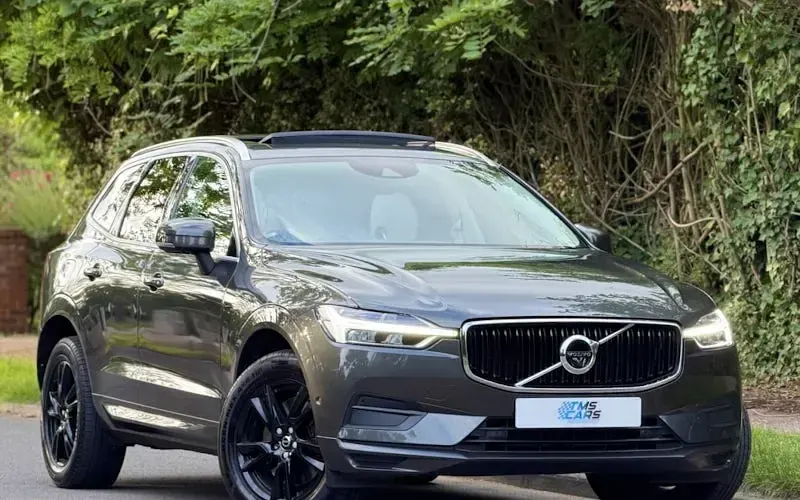 Used Volvo XC60 Momentum 190 HP (139 kW) 2019 SUV