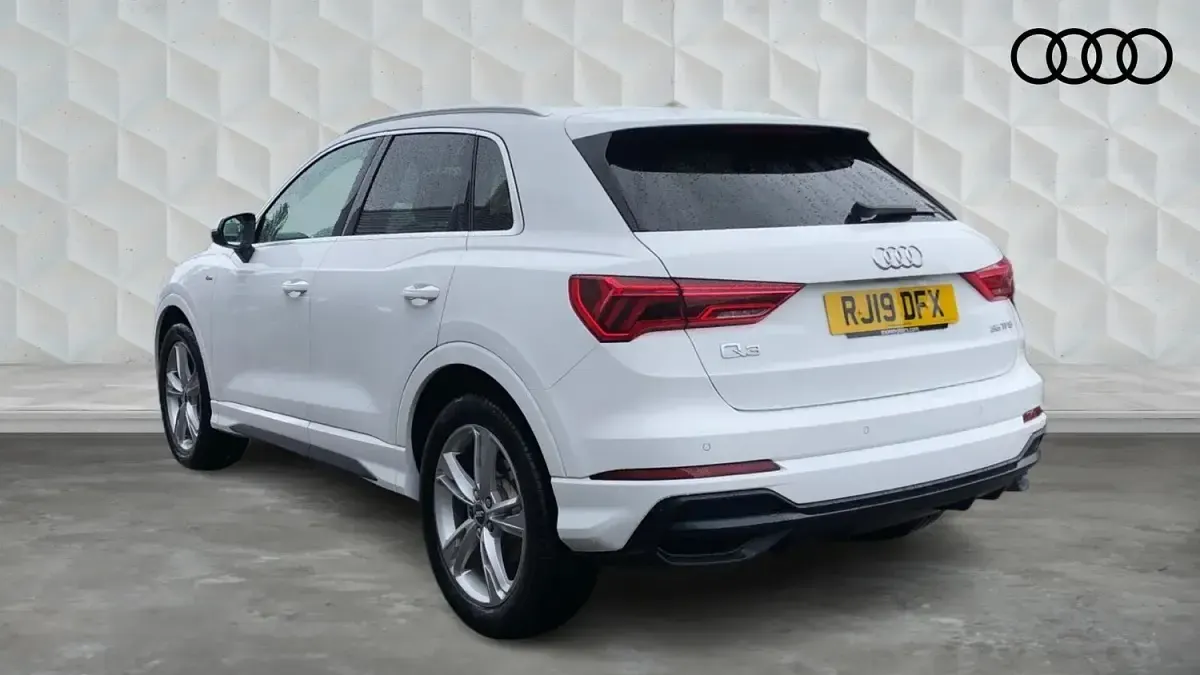 Used Audi Q3 S-Line 150 HP (110 kW) 2019 White SUV