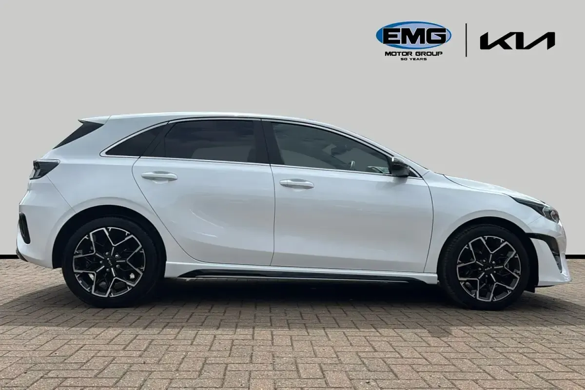 Used Kia Ceed GT GT-Line 138 HP (101 kW) 2025 Fusion white Hatchback
