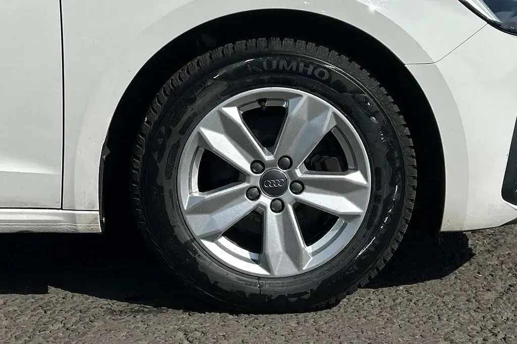 Used Audi A1 Design 114 HP (83 kW) 2019 White SUV