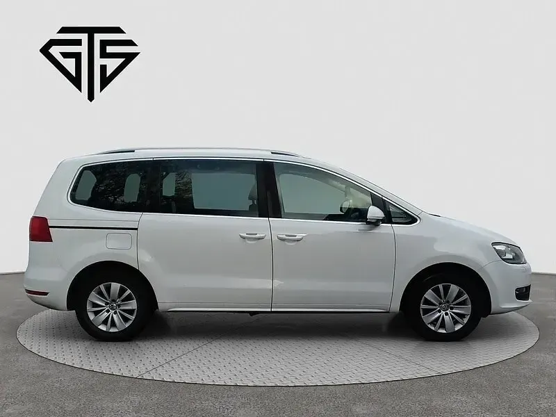 Used VW Sharan 150 HP (110 kW) 2023 Blue MPV