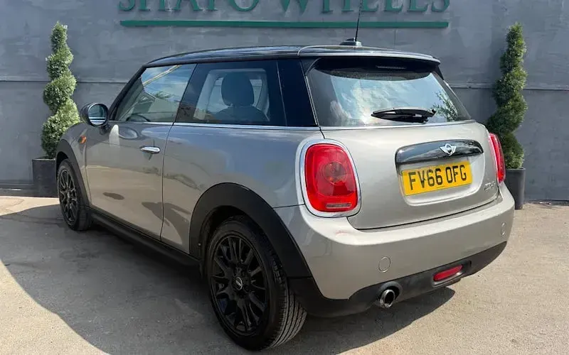 Used Mini Cooper Hatch 136 HP (100 kW) 2017 Hatchback