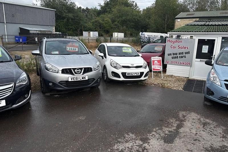 Blue Used 2013 Hyundai i20 Active Hatchback | £3,499 (Fair price) - Image 1/1