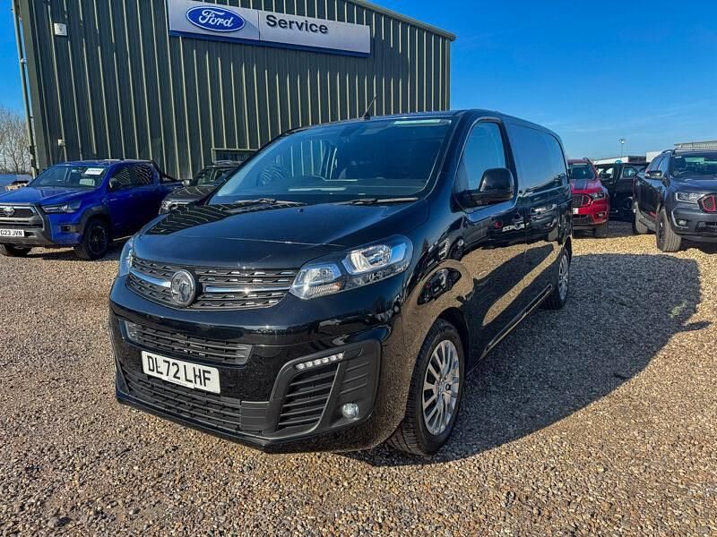Used Vauxhall Vivaro 120 HP (88 kW) 2023 Black MPV