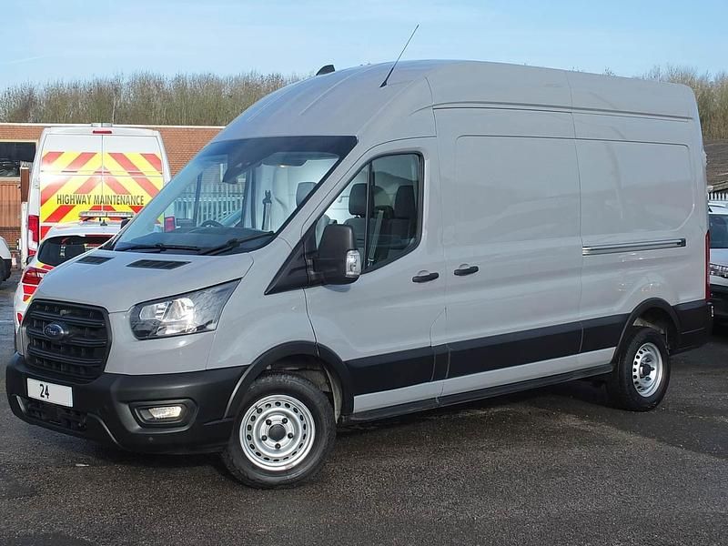 Używany Ford Transit 130 KM (95 kW) 2024 Szary