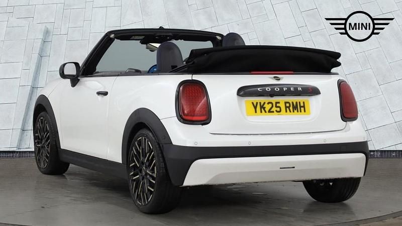 New Mini Cooper 147 kW (201 HP) 2025 White Hatchback
