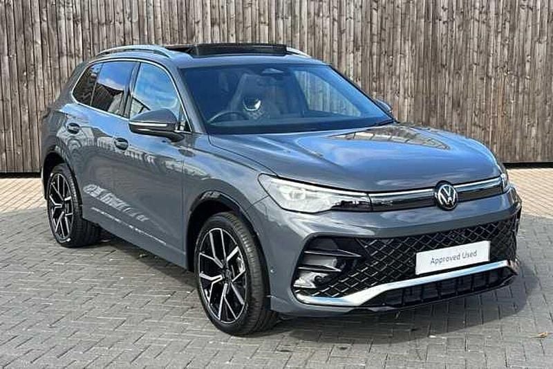 Used 2025 VW Tiguan SUV | £37,899 - Image 1/4