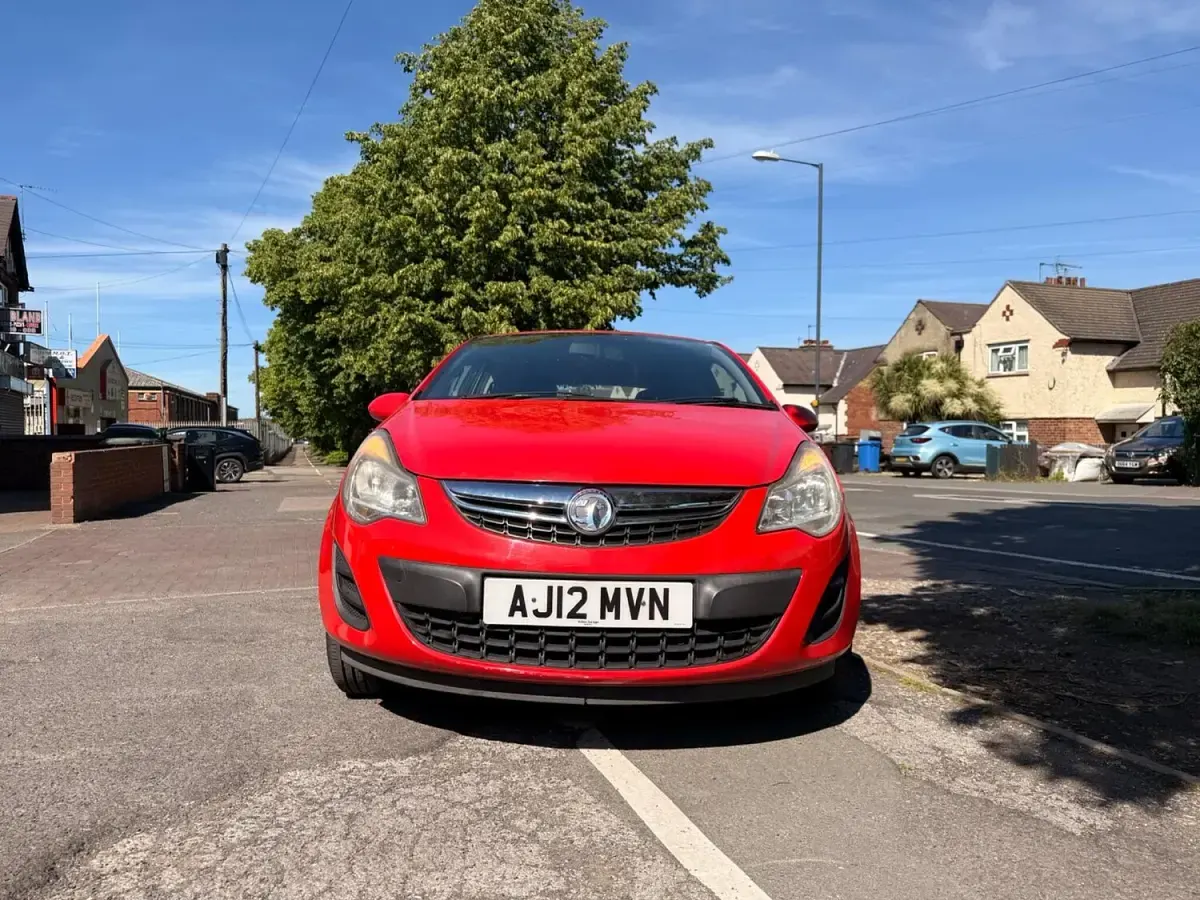 Used Vauxhall Corsa S 65 HP (47 kW) 2012 Red Hatchback