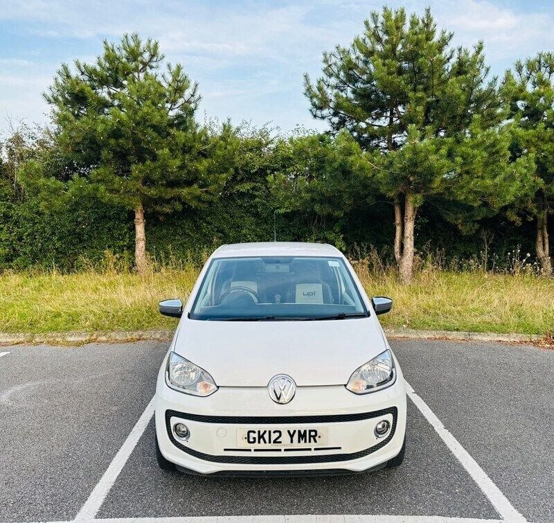 Used VW up! 74 HP (54 kW) 2012 White Hatchback