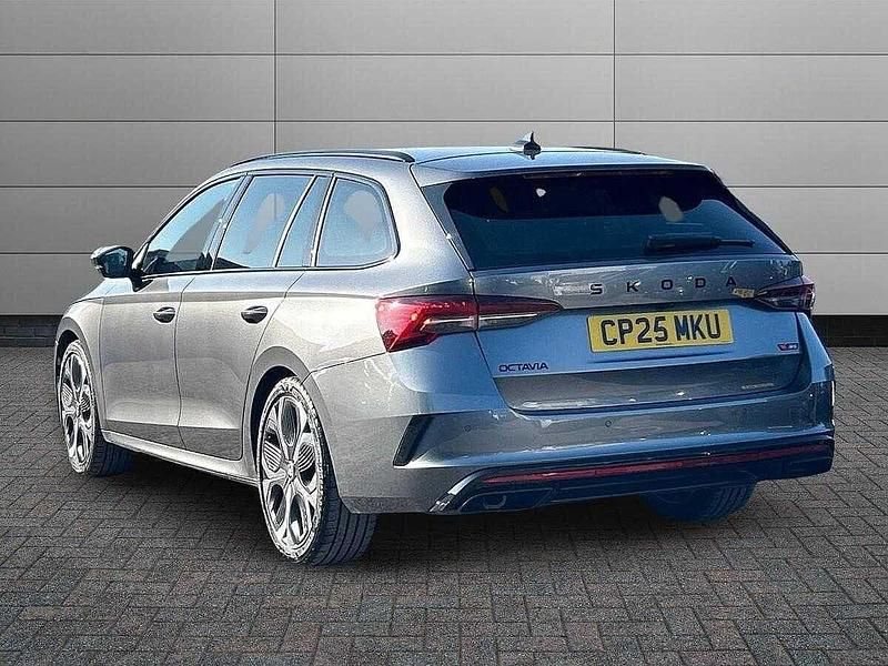 Used Skoda Octavia vRS 195 HP (143 kW) 2025 Graphite grey metallic Estate