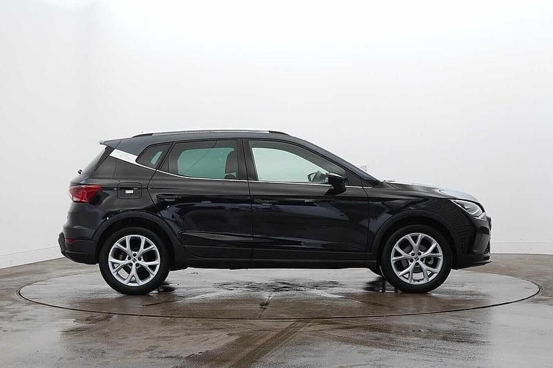Used Seat Arona FR 108 HP (79 kW) 2023 Black SUV