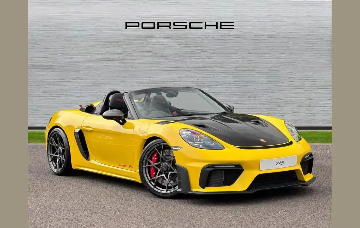New Porsche 718 500 HP (367 kW) 2025 Yellow Cabriolet
