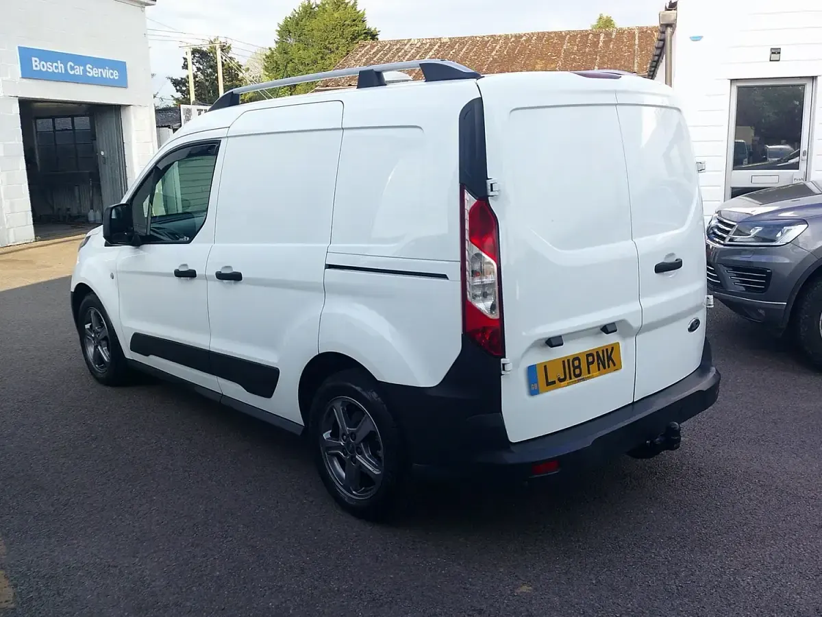 Used Ford Transit Connect 100 HP (73 kW) 2018 White MPV